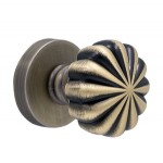 Ручка дверная PIRUETTE VEGA L143 ANTIQE BRONZE